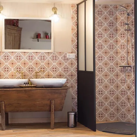 Maison Lapopie Et Bed and breakfast Saint-Cirq-Lapopie