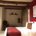 Maison Lapopie Et Bed and Breakfast 3*
