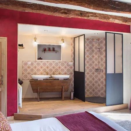 Maison Lapopie Et Bed and breakfast Saint-Cirq-Lapopie