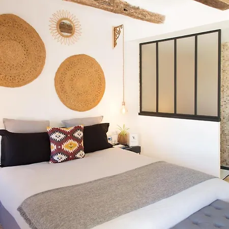 Maison Lapopie Et Bed & Breakfast *